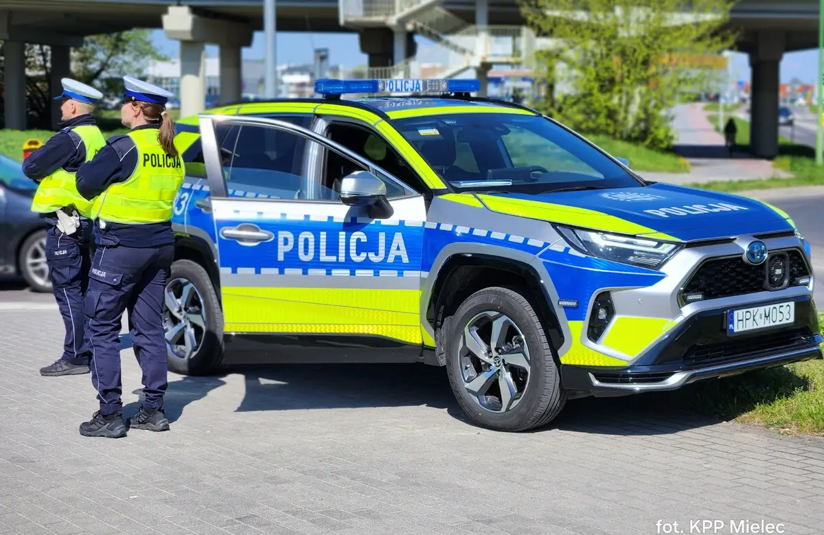 Potrącenie rowerzystki w Mielcu – apel policji o ostrożność