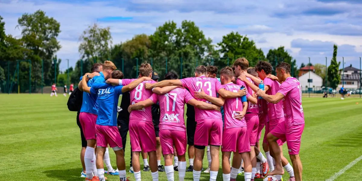 Mecz kontrolny: FKS Stal Mielec pokonuje Sandecję Nowy Sącz