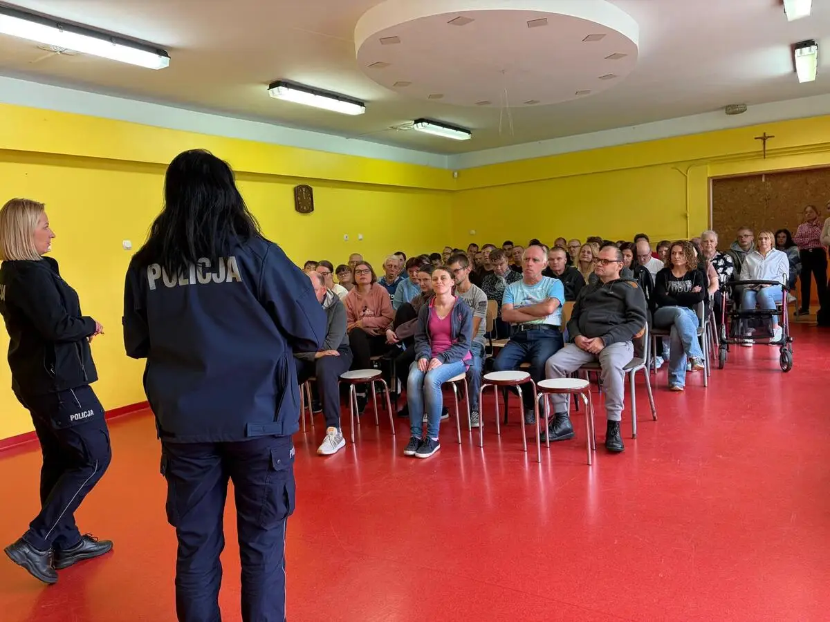 Warsztaty Terapii Zajęciowej w Mielcu – spotkanie z policjantami o bezpieczeństwie