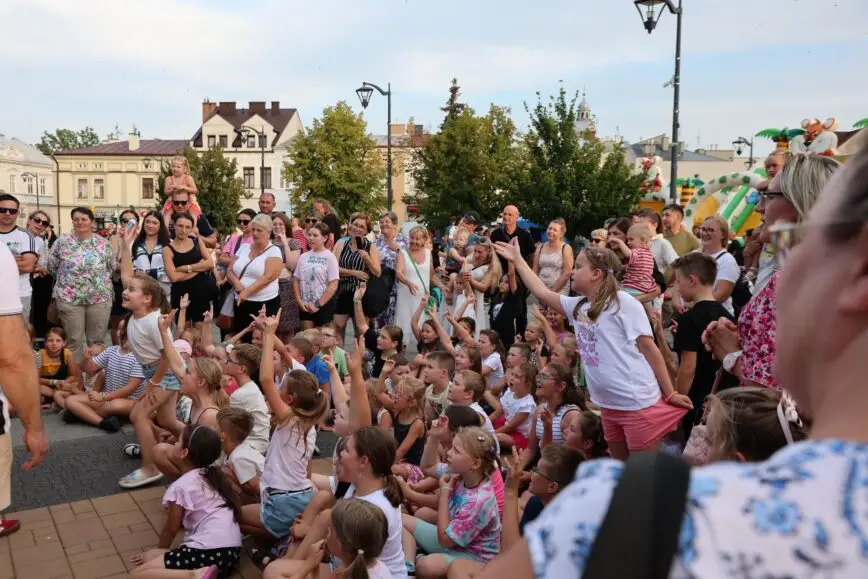 Zakończenie letnich atrakcji na mieleckim Rynku z SztukaRynki i Piknikiem Country